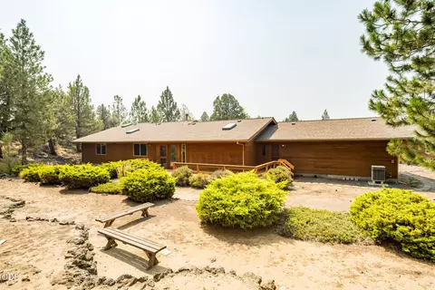 Exterior - 64502 Mcgrath Rd, Bend, OR 97701 photo 13 of 15
