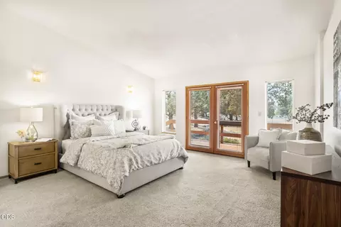 Bedroom - 64502 Mcgrath Rd, Bend, OR 97701 photo 1 of 4