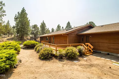 Exterior - 64502 Mcgrath Rd, Bend, OR 97701 photo 9 of 15