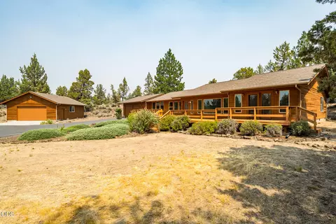 Exterior - 64502 Mcgrath Rd, Bend, OR 97701 photo 4 of 15