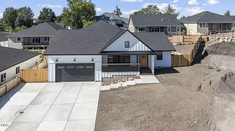 3371 Bryson Way, Medford, OR 97504
