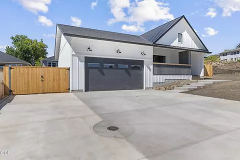 3371 Bryson Way, Medford, OR 97504
