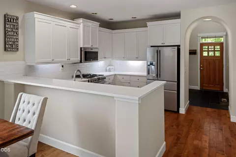 Kitchen - 61202 Dayspring Dr, Bend, OR 97702 photo 1 of 3