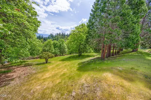 Terrace Street, Ashland, OR 97520