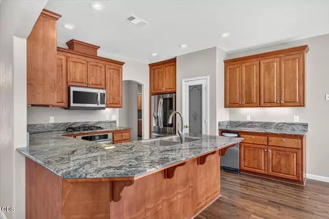 Kitchen - 9 Aspen Ct, Eagle Point, OR 97524 photo 2 of 7