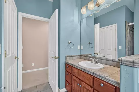 Bath - 9 Aspen Ct, Eagle Point, OR 97524 photo 5 of 6