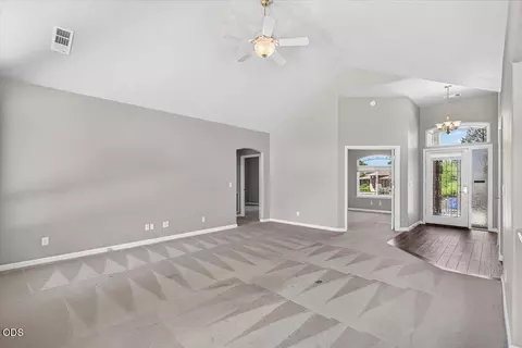 Living - 9 Aspen Ct, Eagle Point, OR 97524 photo 4 of 4