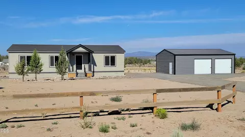 16553 SE Snake Rd, Prineville, OR 97754