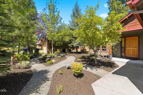 Exterior - 61375 Brianne Pl, Bend, OR 97702 photo 3 of 11