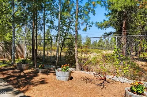 Exterior - 61375 Brianne Pl, Bend, OR 97702 photo 9 of 11