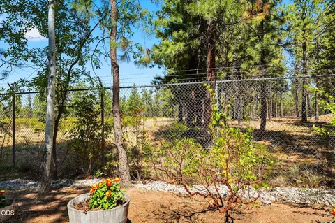 Exterior - 61375 Brianne Pl, Bend, OR 97702 photo 10 of 11