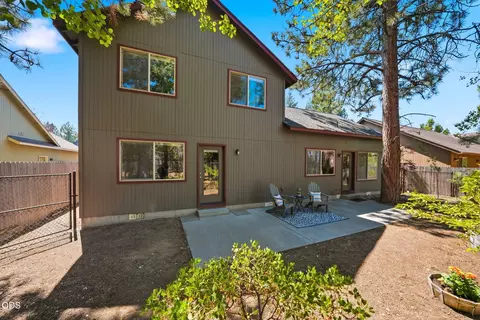 Exterior - 61375 Brianne Pl, Bend, OR 97702 photo 7 of 11