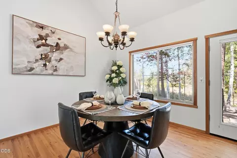 Dining - 61375 Brianne Pl, Bend, OR 97702 photo 1 of 3