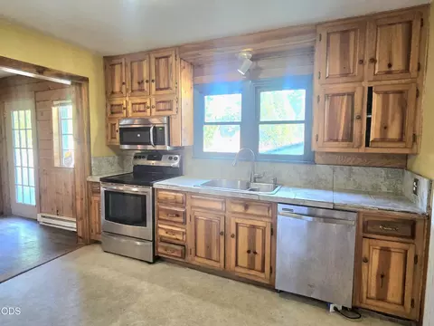 Kitchen - 4490 Holland Loop Rd, Cave Junction, OR 97523 photo 2 of 5