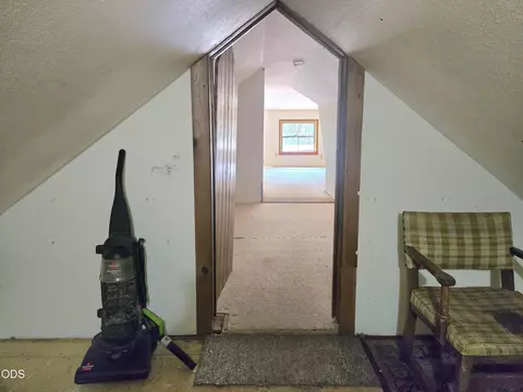 Entry Way - 4490 Holland Loop Rd, Cave Junction, OR 97523 photo 2 of 2
