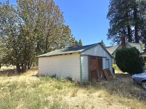 Exterior - 4490 Holland Loop Rd, Cave Junction, OR 97523 photo 11 of 13