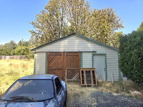 Exterior - 4490 Holland Loop Rd, Cave Junction, OR 97523 photo 10 of 13