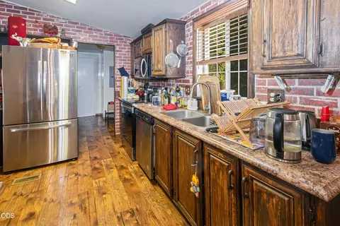 Kitchen - 110 Pine Tree Way, Selma, OR 97538 photo 2 of 3