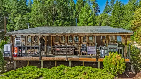 Exterior - 110 Pine Tree Way, Selma, OR 97538 photo 2 of 6
