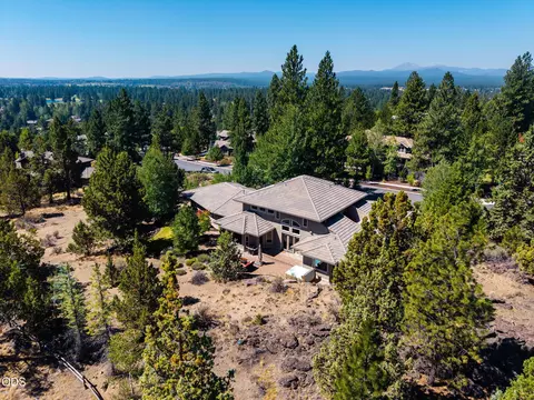 View/Area - 146 NW Skyliner Summit Loop, Bend, OR 97703 photo 1 of 5
