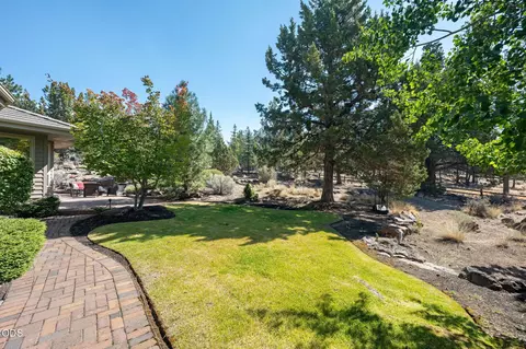Exterior - 146 NW Skyliner Summit Loop, Bend, OR 97703 photo 11 of 13