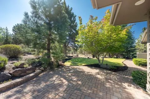Exterior - 146 NW Skyliner Summit Loop, Bend, OR 97703 photo 9 of 13