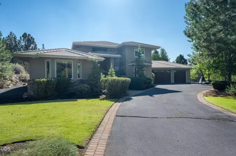 Exterior - 146 NW Skyliner Summit Loop, Bend, OR 97703 photo 7 of 13