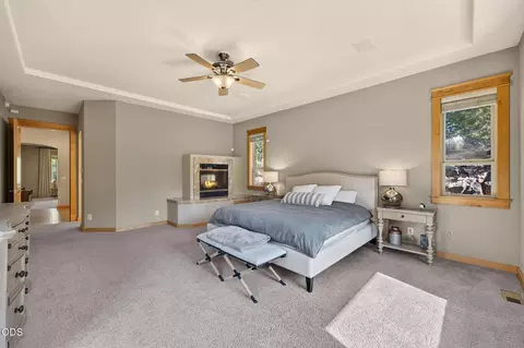 Bedroom - 146 NW Skyliner Summit Loop, Bend, OR 97703 photo 1 of 4