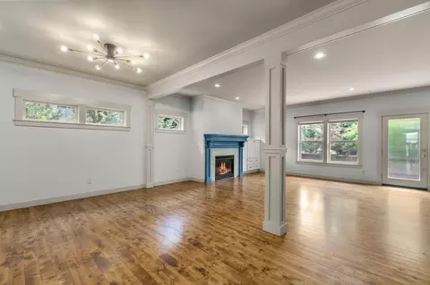 Living - 61438 Linton Loop, Bend, OR 97702 photo 2 of 10