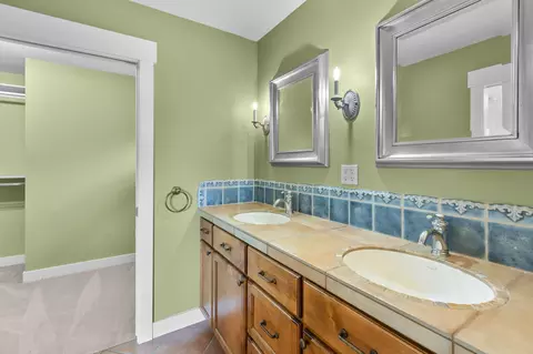 Bath - 61438 Linton Loop, Bend, OR 97702 photo 1 of 5