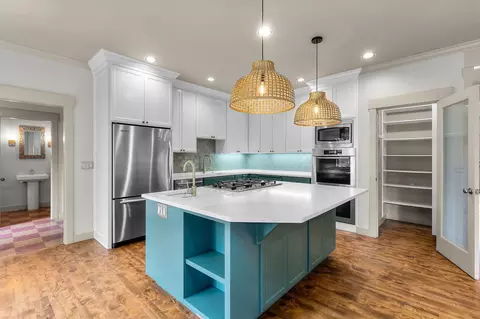 Kitchen - 61438 Linton Loop, Bend, OR 97702 photo 2 of 5