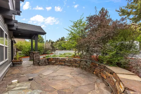Exterior - 61438 Linton Loop, Bend, OR 97702 photo 4 of 16