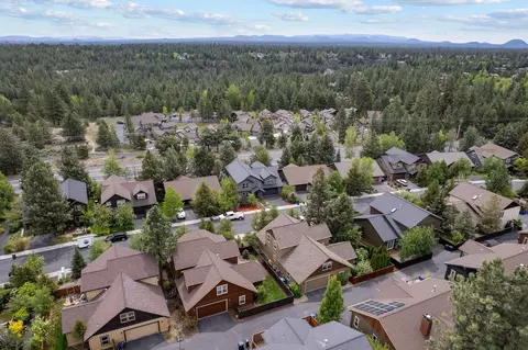 View/Area - 61438 Linton Loop, Bend, OR 97702 photo 6 of 6