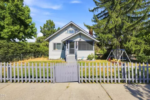 1055 California, Klamath Falls, OR 97601
