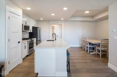 Kitchen - 20534 Empire Ave, Bend, OR 97701 photo 2 of 5