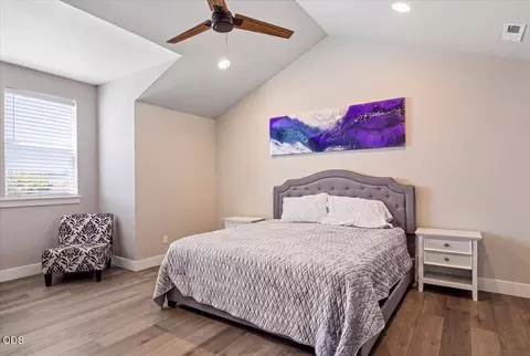 Bedroom - 20534 Empire Ave, Bend, OR 97701 photo 3 of 5