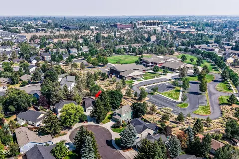 View/Area - 1961 NE Windy Tree Ct, Bend, OR 97701 photo 4 of 6