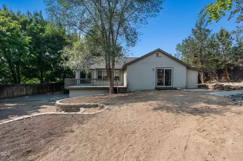 Exterior - 1961 NE Windy Tree Ct, Bend, OR 97701 photo 9 of 13