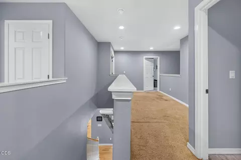Entry Way - 61042 Chamomile Pl, Bend, OR 97702 photo 4 of 5