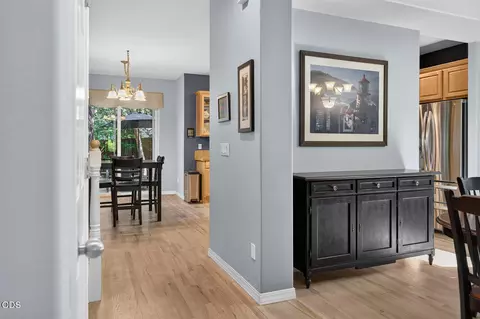 Entry Way - 61042 Chamomile Pl, Bend, OR 97702 photo 2 of 5