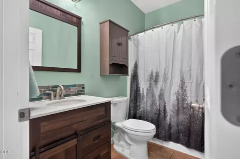 Bath - 61042 Chamomile Pl, Bend, OR 97702 photo 1 of 6