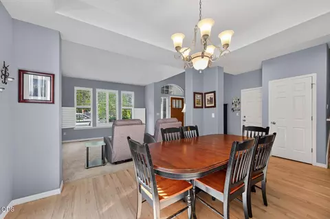 Dining - 61042 Chamomile Pl, Bend, OR 97702 photo 2 of 6