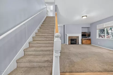 Living - 61042 Chamomile Pl, Bend, OR 97702 photo 4 of 4