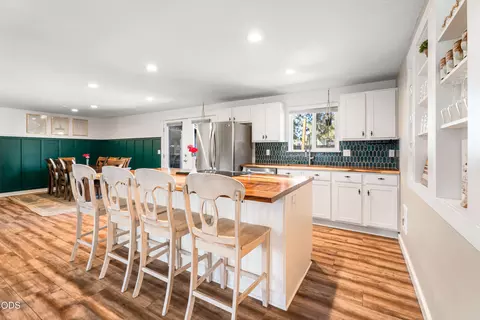Kitchen - 63385 Omer Dr, Bend, OR 97701 photo 1 of 5