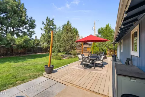 Exterior - 63385 Omer Dr, Bend, OR 97701 photo 5 of 15