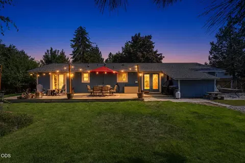 Exterior - 63385 Omer Dr, Bend, OR 97701 photo 3 of 15