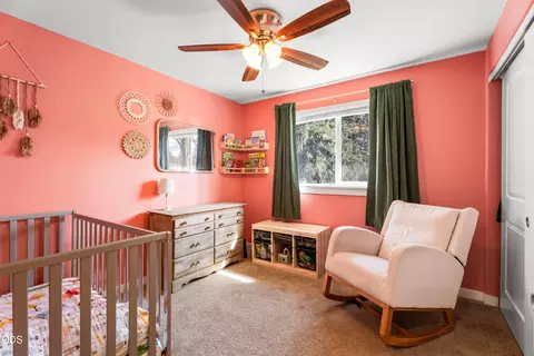 Bedroom - 63385 Omer Dr, Bend, OR 97701 photo 2 of 5