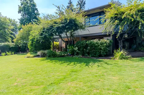 211 Florence Ave, Medford, OR 97504