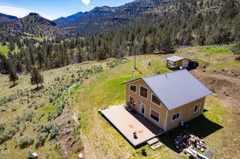 40525 Rudio Rd, Kimberly, OR 97848