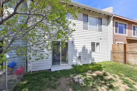 Exterior - 986 SE Centennial St, Bend, OR 97702 photo 5 of 5
